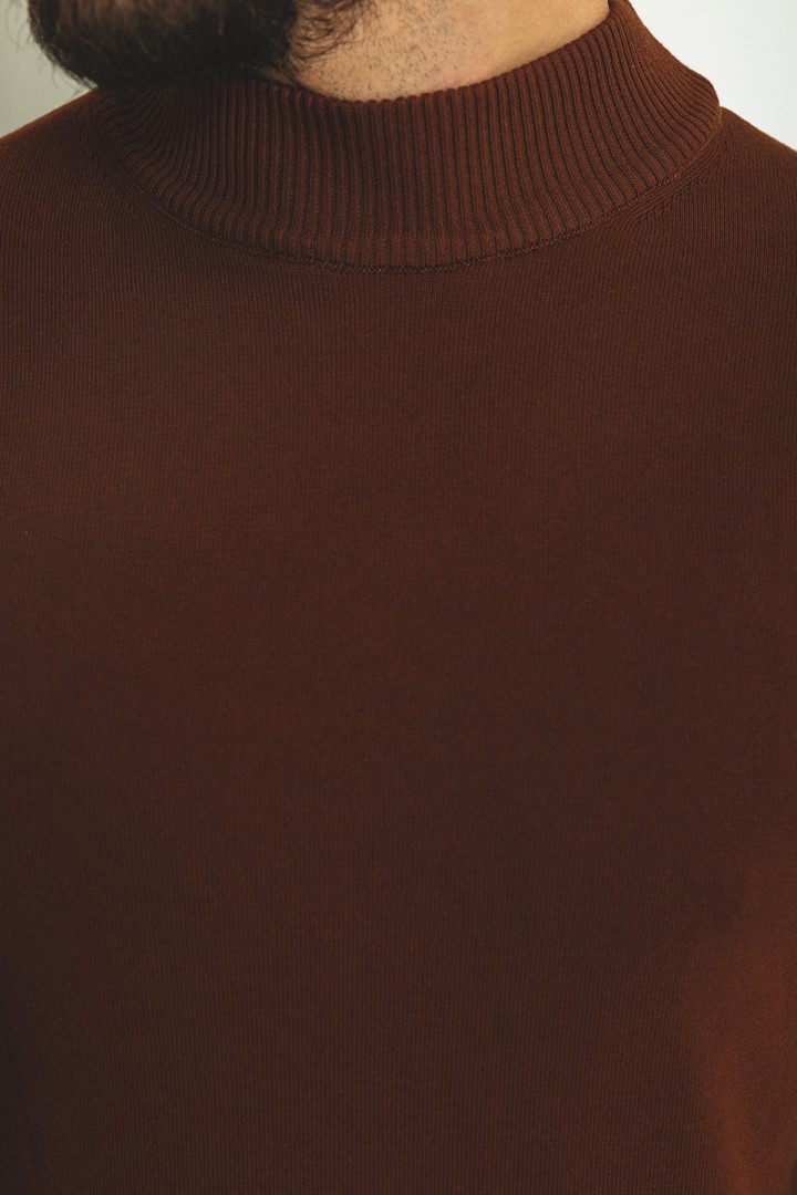Tile Color Viscose And Elastane Fabric With Mock Turtleneck Detail Casual Men'S Knitwear