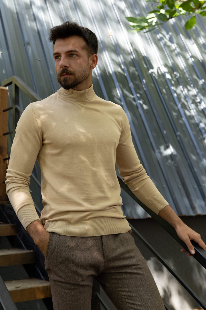 Beige Color Viscose And Elastane Fabric With Mock Turtleneck Detail Casual Men's Knitwear