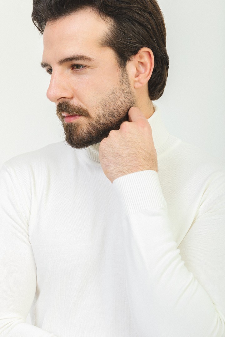 Ecru Color Viscose And Elastane Fabric With Turtleneck Detail Classic Men's Knitwear