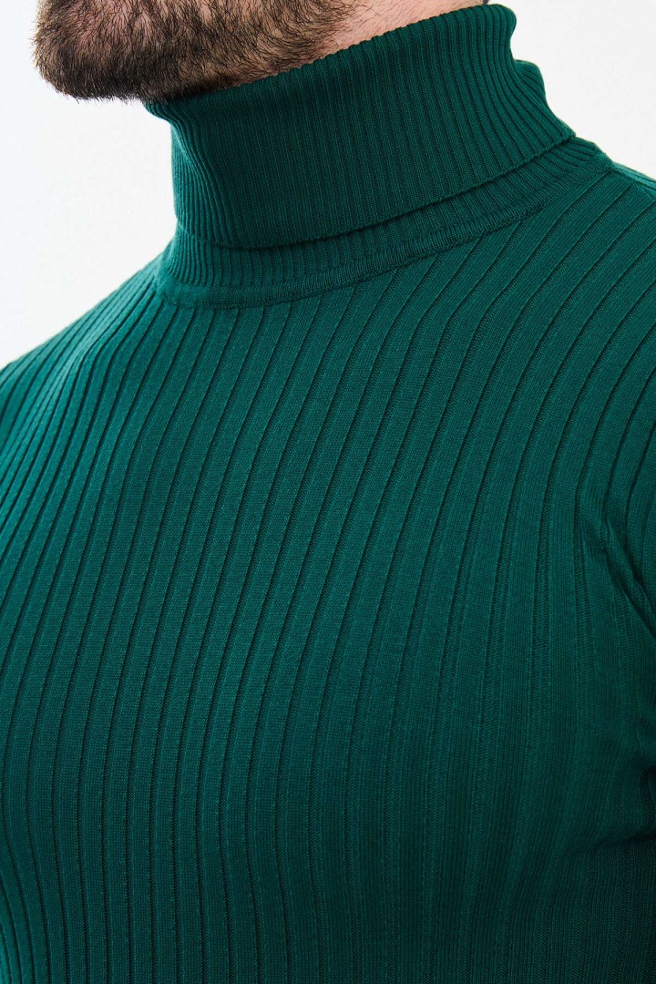 Emerald Color Turtleneck Design Classic Men's Knitwear