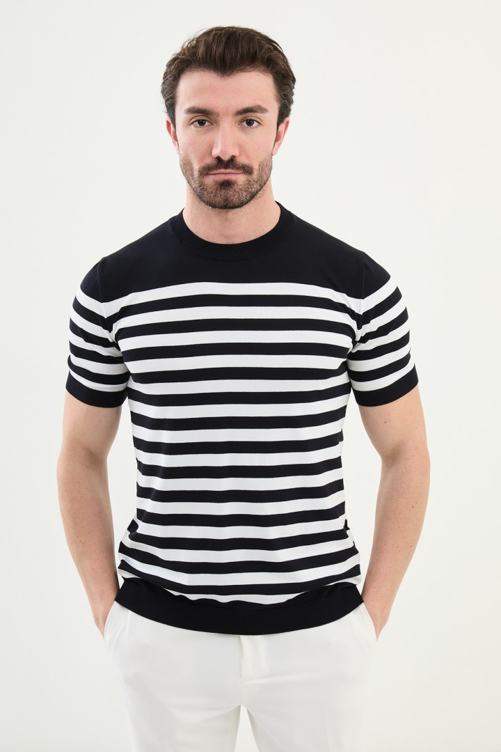 Dark Blue Color Striped Casual Men's Knit T Shirt