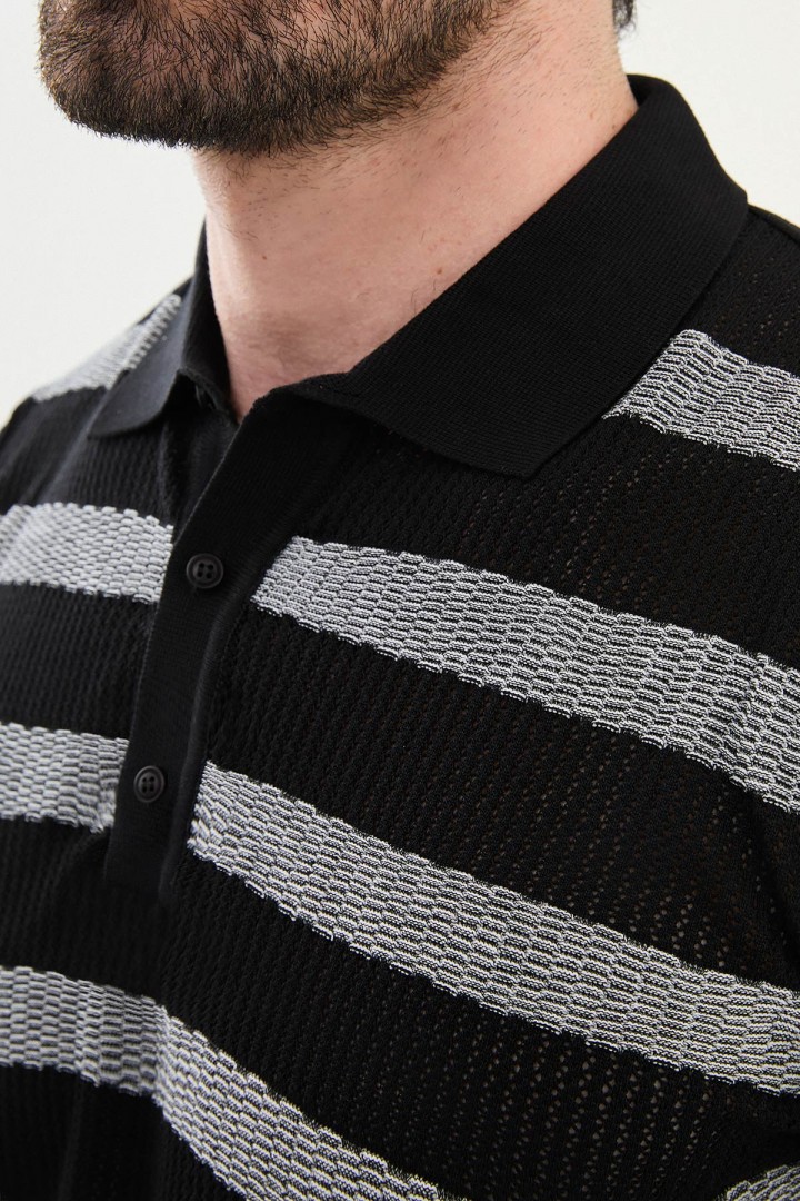 Black Color Striped Design Casual Men's Knit Tshirt