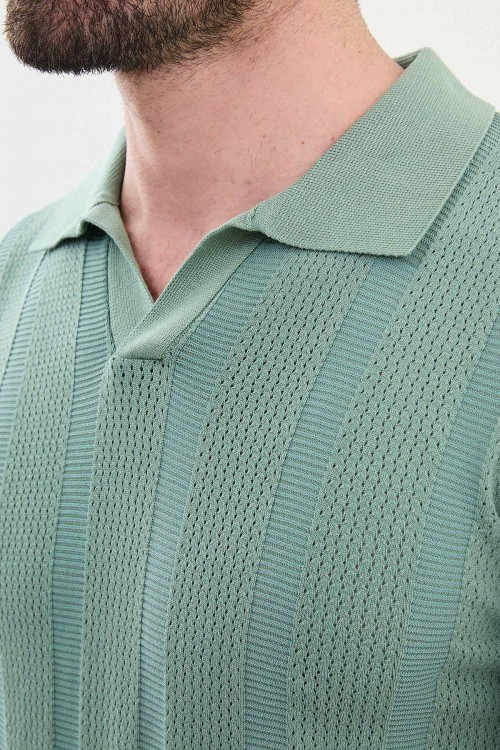 Unripe Almond Color Striped Design Casual Men's Knit Tshirt