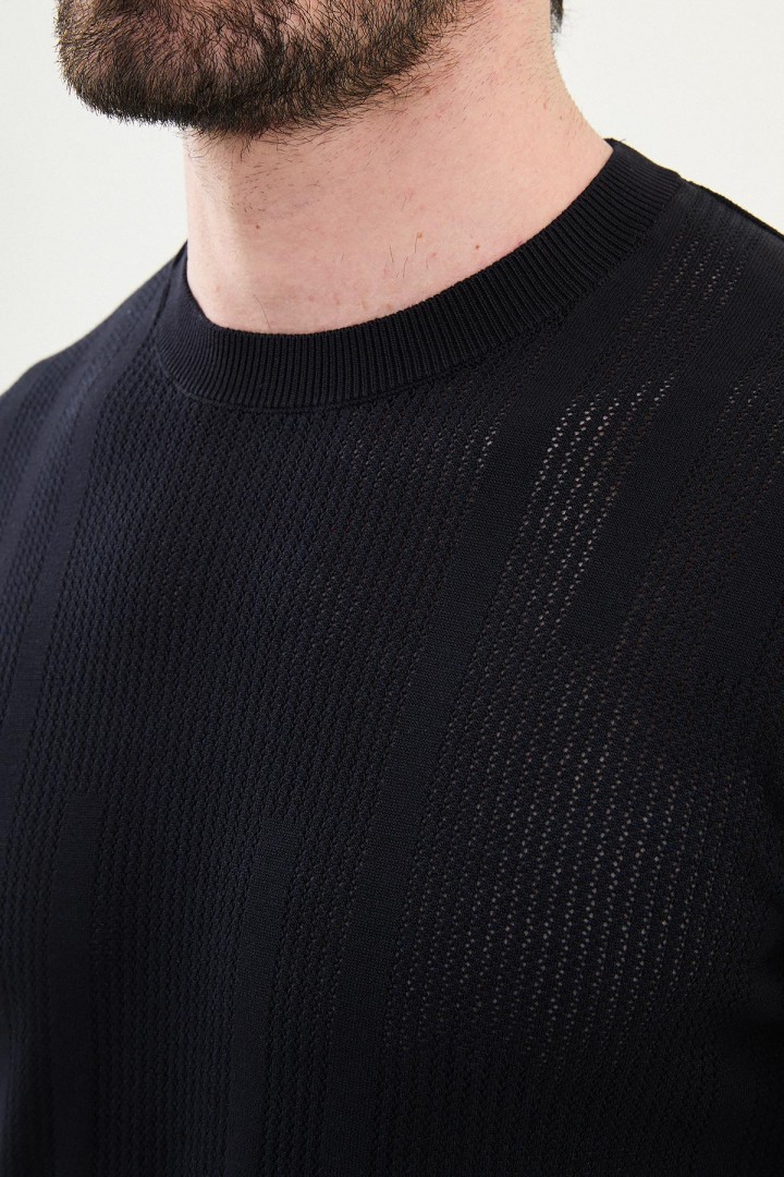 Dark Blue Color Figured Design Casual Men's Knit Tshirt