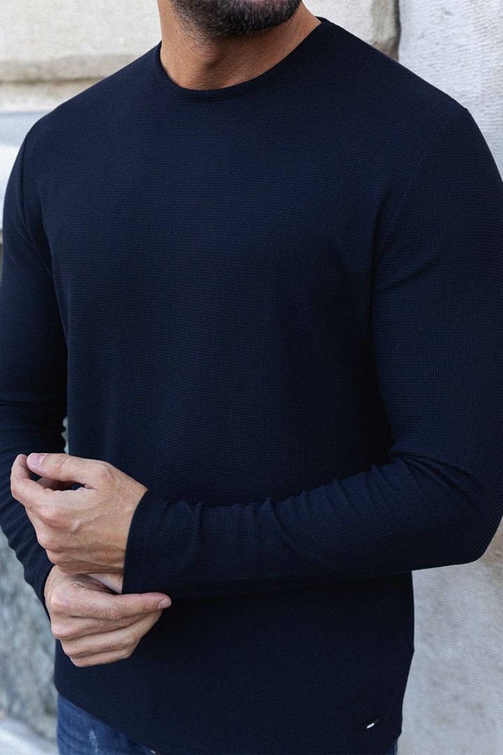 Dark Blue Color Cotton And Elastane Fabric With Long Sleeved Crew Neck Detail Casual Mens T Shirt