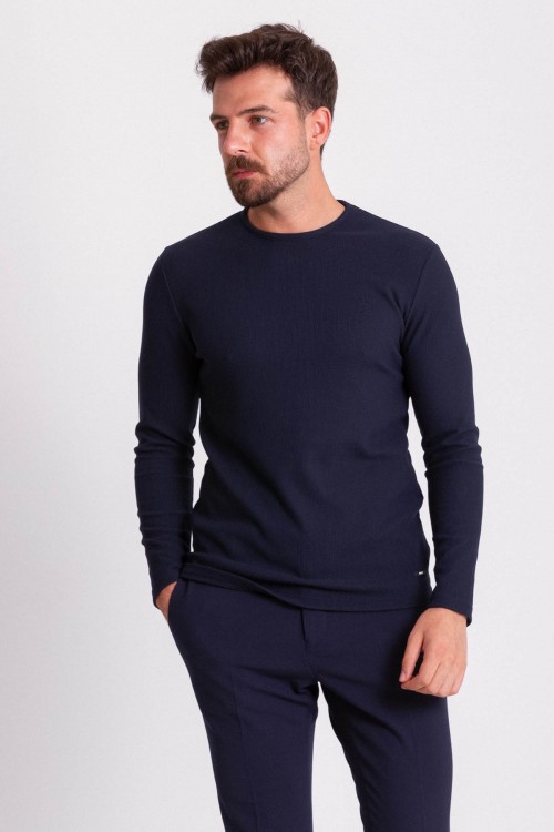 Dark Blue Color Cotton And Elastane Fabric With Long Sleeved Crew Neck Detail Casual Mens T Shirt