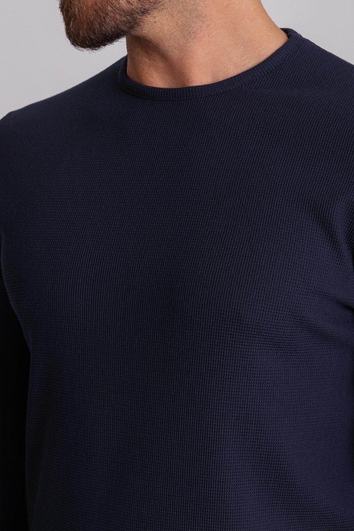 Dark Blue Color Cotton And Elastane Fabric With Long Sleeved Crew Neck Detail Casual Mens T Shirt