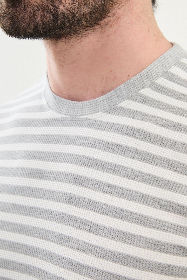 Grey Color Casual Men's Striped Tshirt