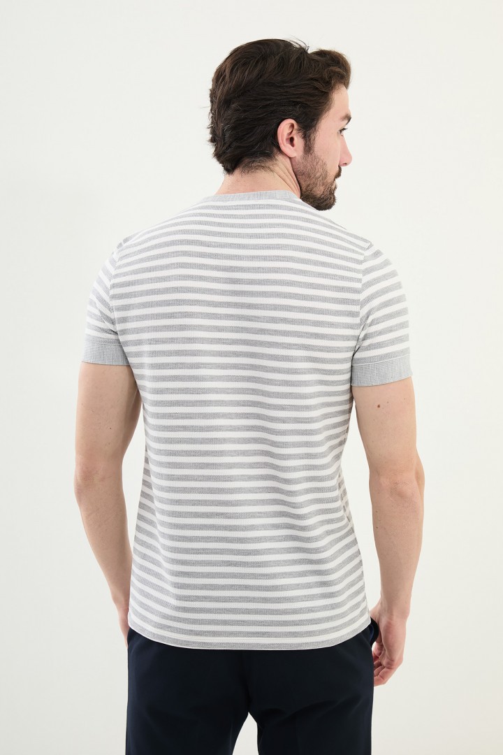 Grey Color Casual Men's Striped Tshirt