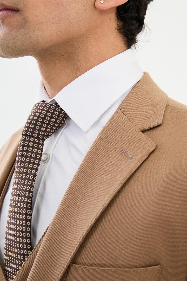 Beige Color Classic Wool Men's Suit